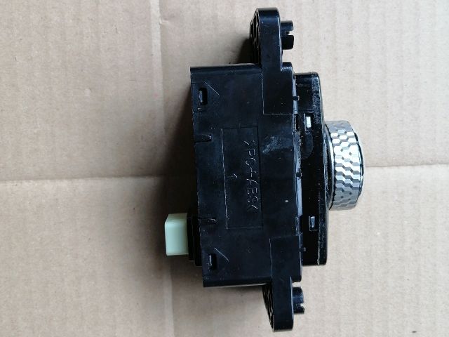 bontott SSANGYONG MUSSO 4x4 Kapcsoló