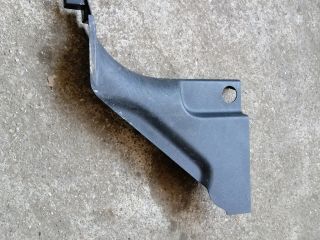 bontott SSANGYONG MUSSO Bal A Oszlop Burkolat