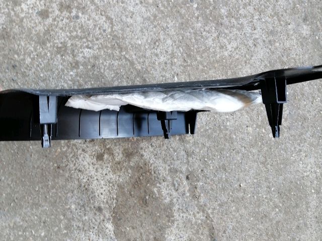 bontott SSANGYONG MUSSO Bal A Oszlop Burkolat