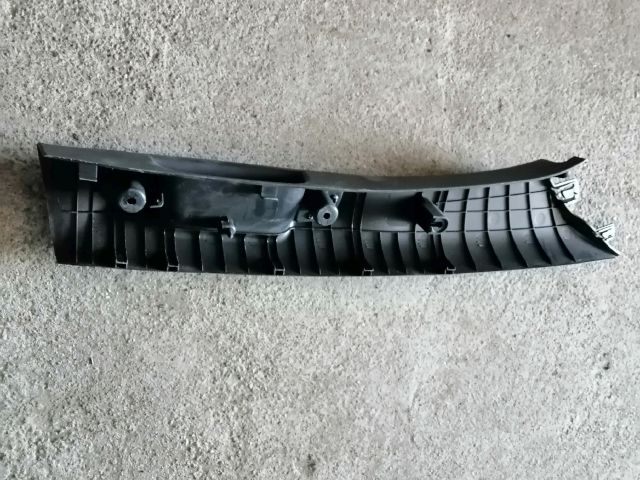 bontott SSANGYONG MUSSO Bal A Oszlop Burkolat