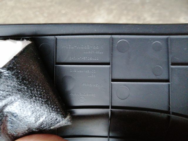 bontott SSANGYONG MUSSO Bal A Oszlop Burkolat