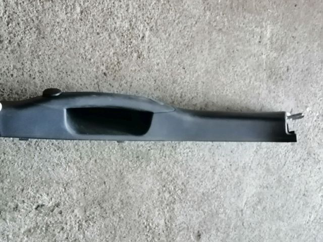 bontott SSANGYONG MUSSO Bal A Oszlop Burkolat