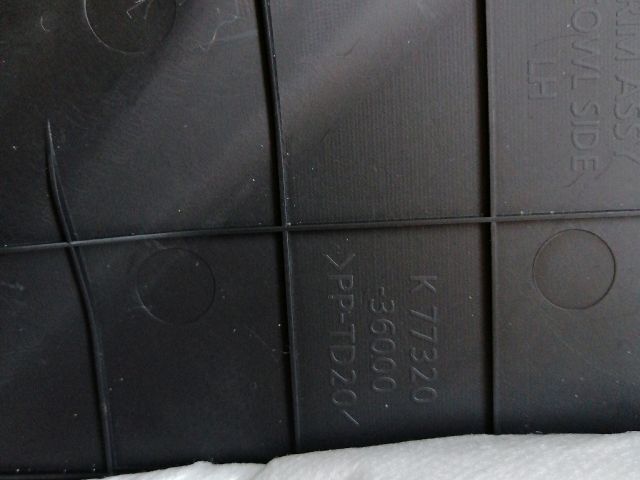 bontott SSANGYONG MUSSO Bal A Oszlop Burkolat