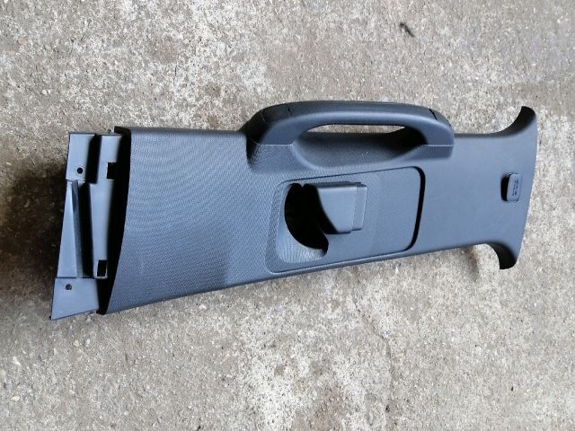 bontott SSANGYONG MUSSO Bal B Oszlop Burkolat