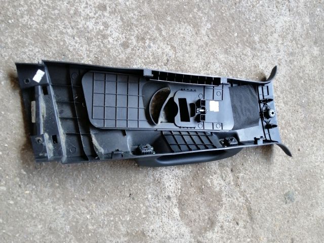 bontott SSANGYONG MUSSO Bal B Oszlop Burkolat