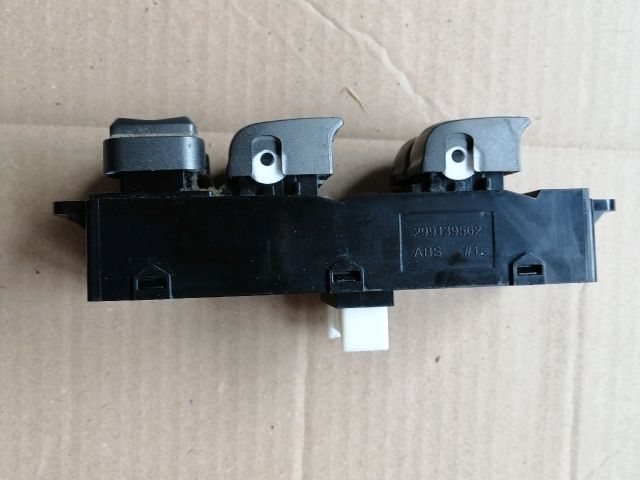 bontott SSANGYONG MUSSO Bal első Ablakemelő Kapcsoló