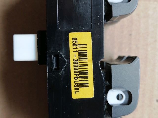 bontott SSANGYONG MUSSO Bal első Ablakemelő Kapcsoló