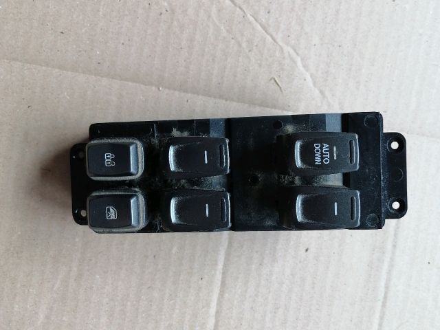 bontott SSANGYONG MUSSO Bal első Ablakemelő Kapcsoló