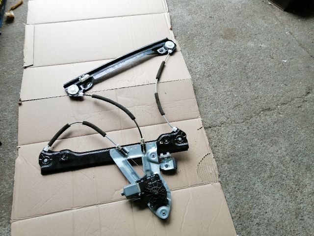 bontott SSANGYONG MUSSO Bal első Ablakemelő Szerkezet (Elektromos)