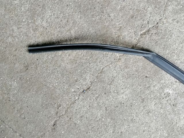 bontott SSANGYONG MUSSO Bal első Ablakvezető Gumi