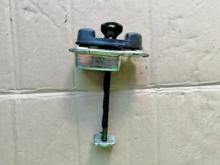 bontott SSANGYONG MUSSO Bal első Ajtóhatároló