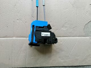 bontott SSANGYONG MUSSO Bal első Ajtózár