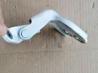 bontott SSANGYONG MUSSO Bal első Alsó Zsanér