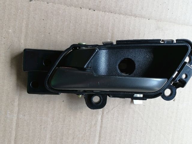 bontott SSANGYONG MUSSO Bal első Belső Kilincs