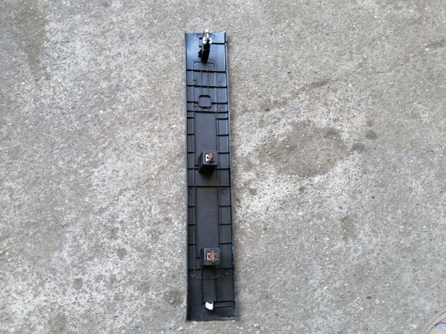 bontott SSANGYONG MUSSO Bal első Belső Küszöb Burkolat