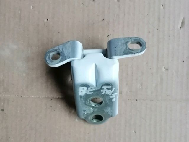 bontott SSANGYONG MUSSO Bal első Felső Zsanér