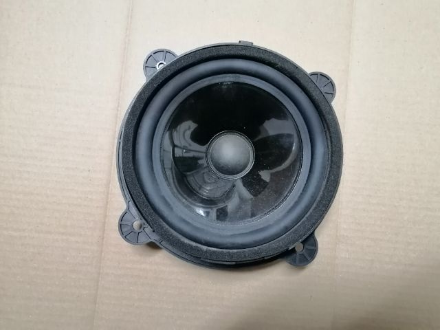 bontott SSANGYONG MUSSO Bal első Hangszóró