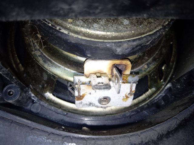 bontott SSANGYONG MUSSO Bal első Hangszóró