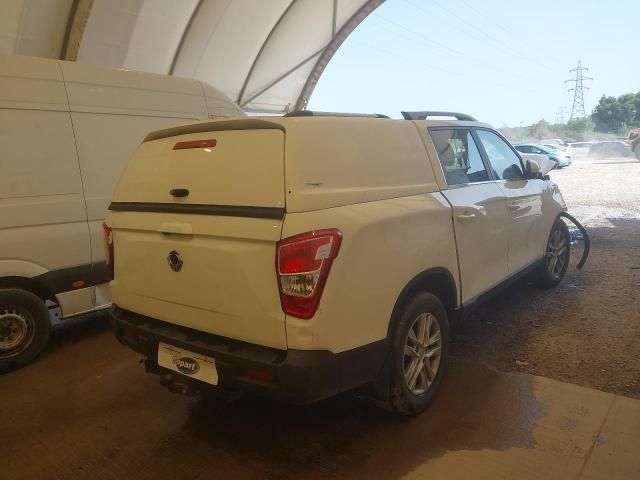 bontott SSANGYONG MUSSO Bal első Kapaszkodó (Felső)