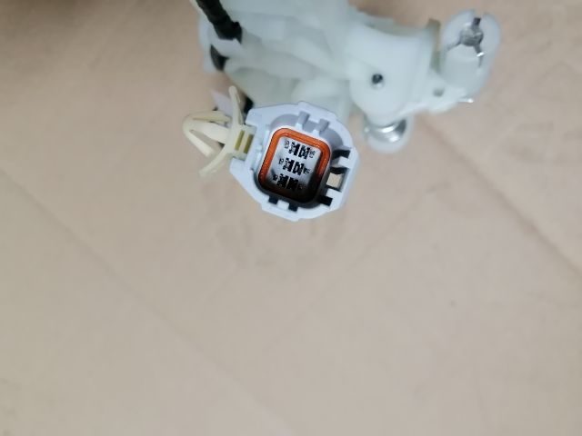 bontott SSANGYONG MUSSO Bal első Külső Kilincsfészek