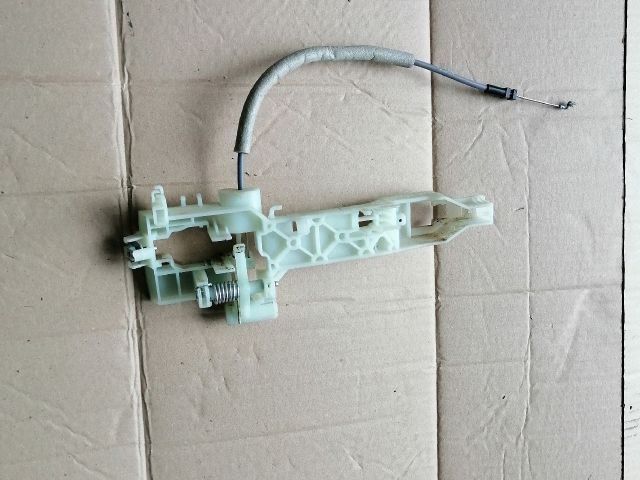 bontott SSANGYONG MUSSO Bal első Külső Kilincsfészek