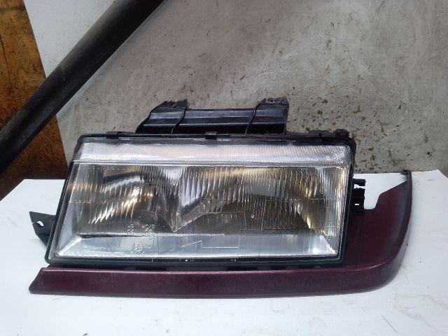 bontott SSANGYONG MUSSO Bal Fényszóró