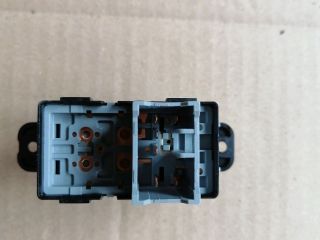 bontott SSANGYONG MUSSO Bal hátsó Ablakemelő Kapcsoló