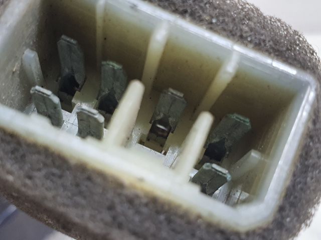 bontott SSANGYONG MUSSO Bal hátsó Ablakemelő Kapcsoló