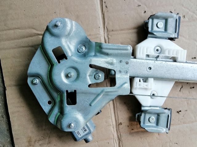 bontott SSANGYONG MUSSO Bal hátsó Ablakemelő Szerkezet (Elektromos)