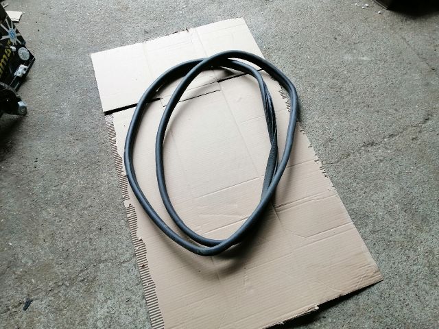 bontott SSANGYONG MUSSO Bal hátsó Ajtó Szigetelés