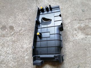 bontott SSANGYONG MUSSO Bal hátsó Belső Küszöb Burkolat