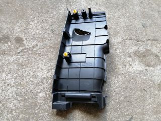 bontott SSANGYONG MUSSO Bal hátsó Belső Küszöb Burkolat