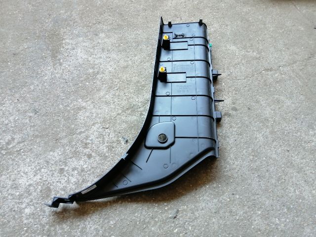 bontott SSANGYONG MUSSO Bal hátsó Belső Küszöb Burkolat