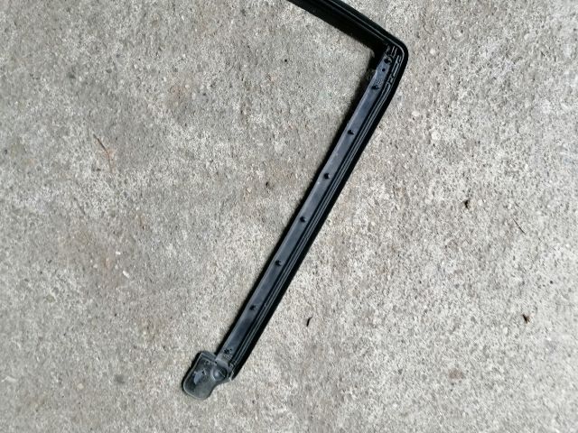 bontott SSANGYONG MUSSO Bal hátsó Hátsó Ajtókeret Burkolat