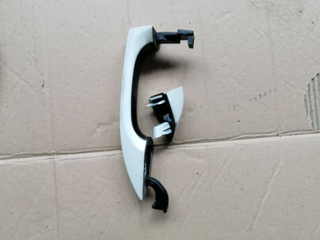 bontott SSANGYONG MUSSO Bal hátsó Külső Kilincs