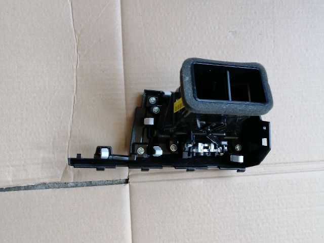 bontott SSANGYONG MUSSO Bal Szellőző