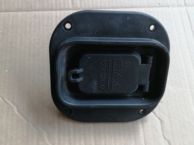 bontott SSANGYONG MUSSO Csomagtér Szivargyújtó Aljzat