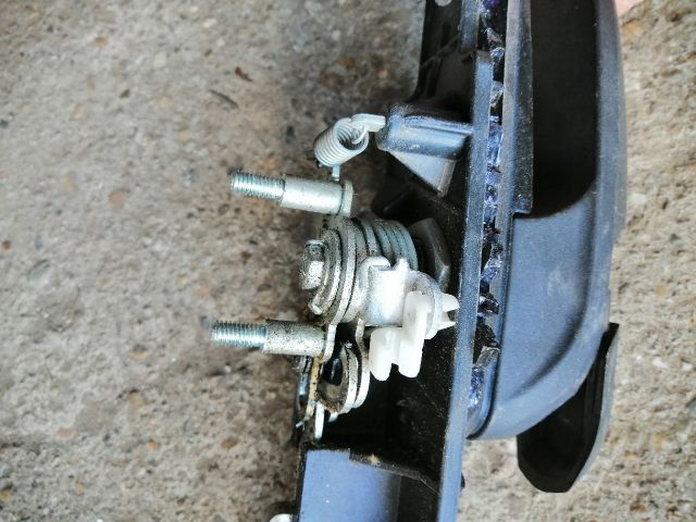 bontott SSANGYONG MUSSO Csomagtérajtó Kilincs