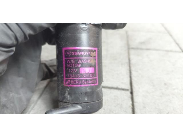 bontott SSANGYONG MUSSO Első Ablakmosó Szivattyú