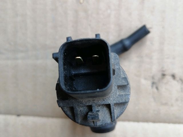 bontott SSANGYONG MUSSO Első Ablakmosó Szivattyú