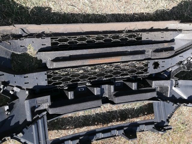 bontott SSANGYONG MUSSO Első Lökhárító (Üresen)