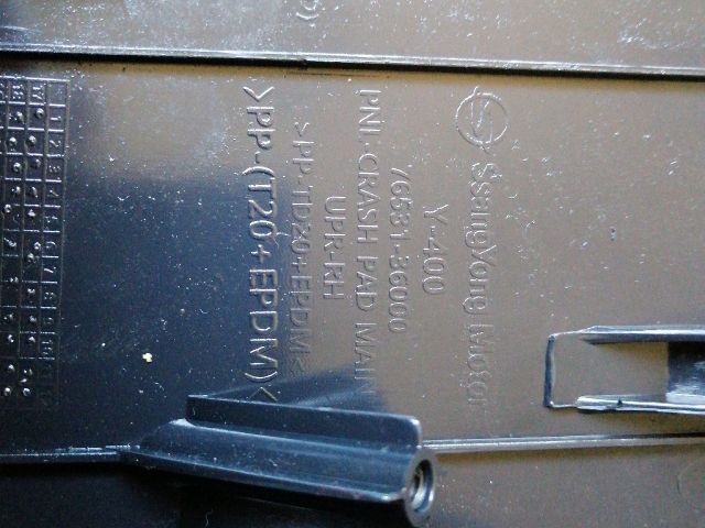 bontott SSANGYONG MUSSO Felső Műszerfal Burkolat