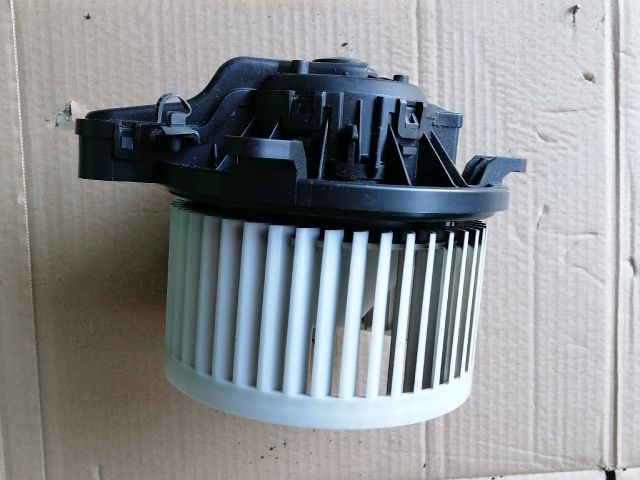 bontott SSANGYONG MUSSO Fűtőmotor (Klímás)