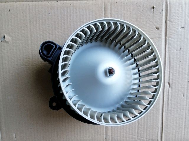 bontott SSANGYONG MUSSO Fűtőmotor (Klímás)