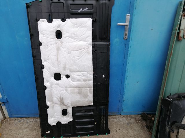 bontott SSANGYONG MUSSO Hátfal Burkolat