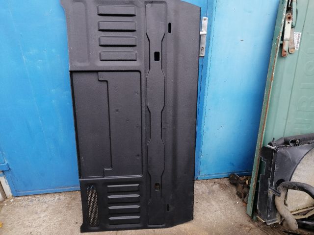 bontott SSANGYONG MUSSO Hátfal Burkolat