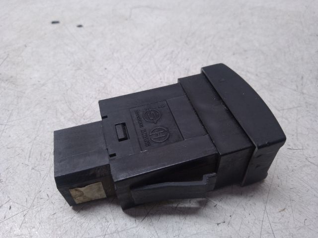 bontott SSANGYONG MUSSO Hátsó Ködzárófény Kapcsoló