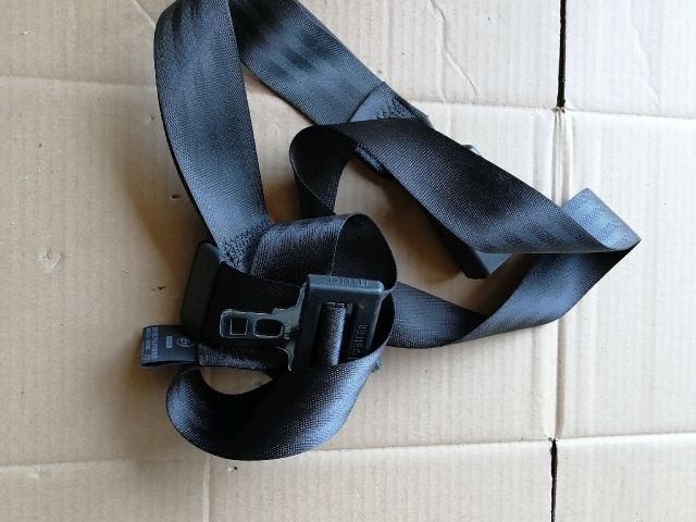 bontott SSANGYONG MUSSO Hátsó középső Biztonsági Öv