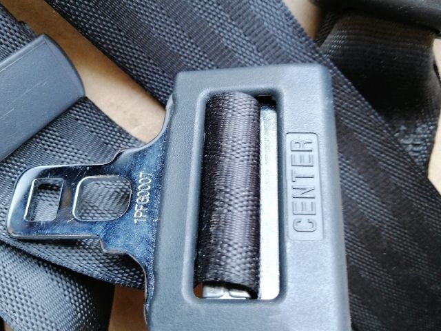 bontott SSANGYONG MUSSO Hátsó középső Biztonsági Öv