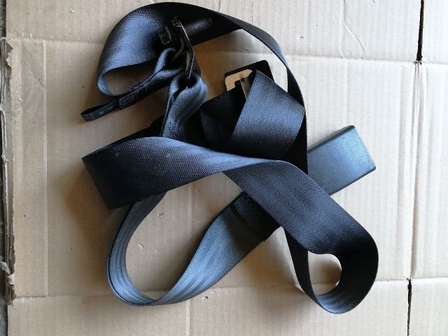 bontott SSANGYONG MUSSO Hátsó középső Biztonsági Öv